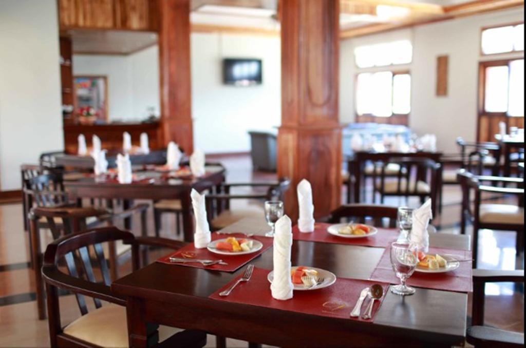 Vansana Luang Prabang Hotel Екстериор снимка