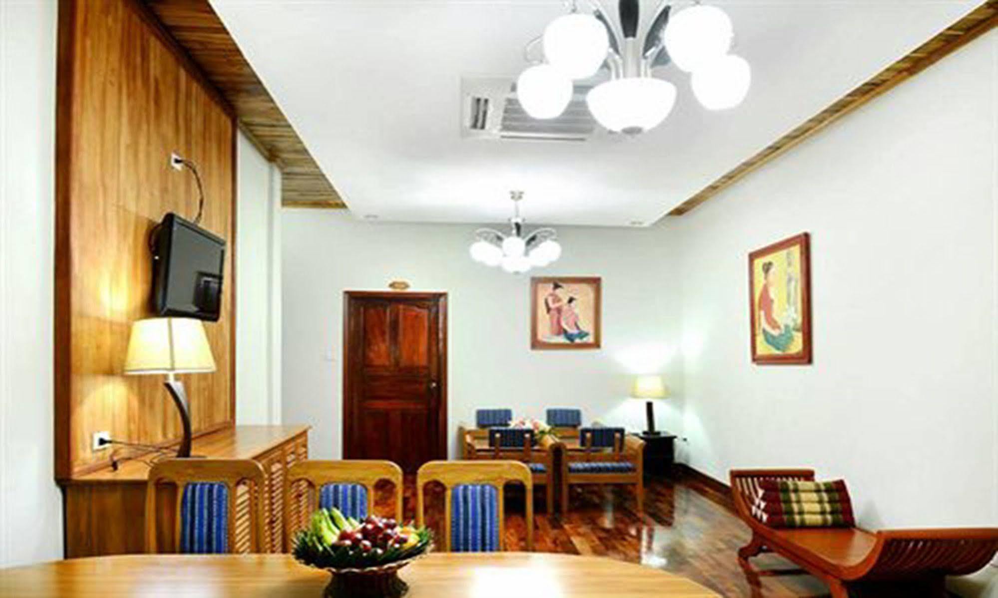 Vansana Luang Prabang Hotel Екстериор снимка