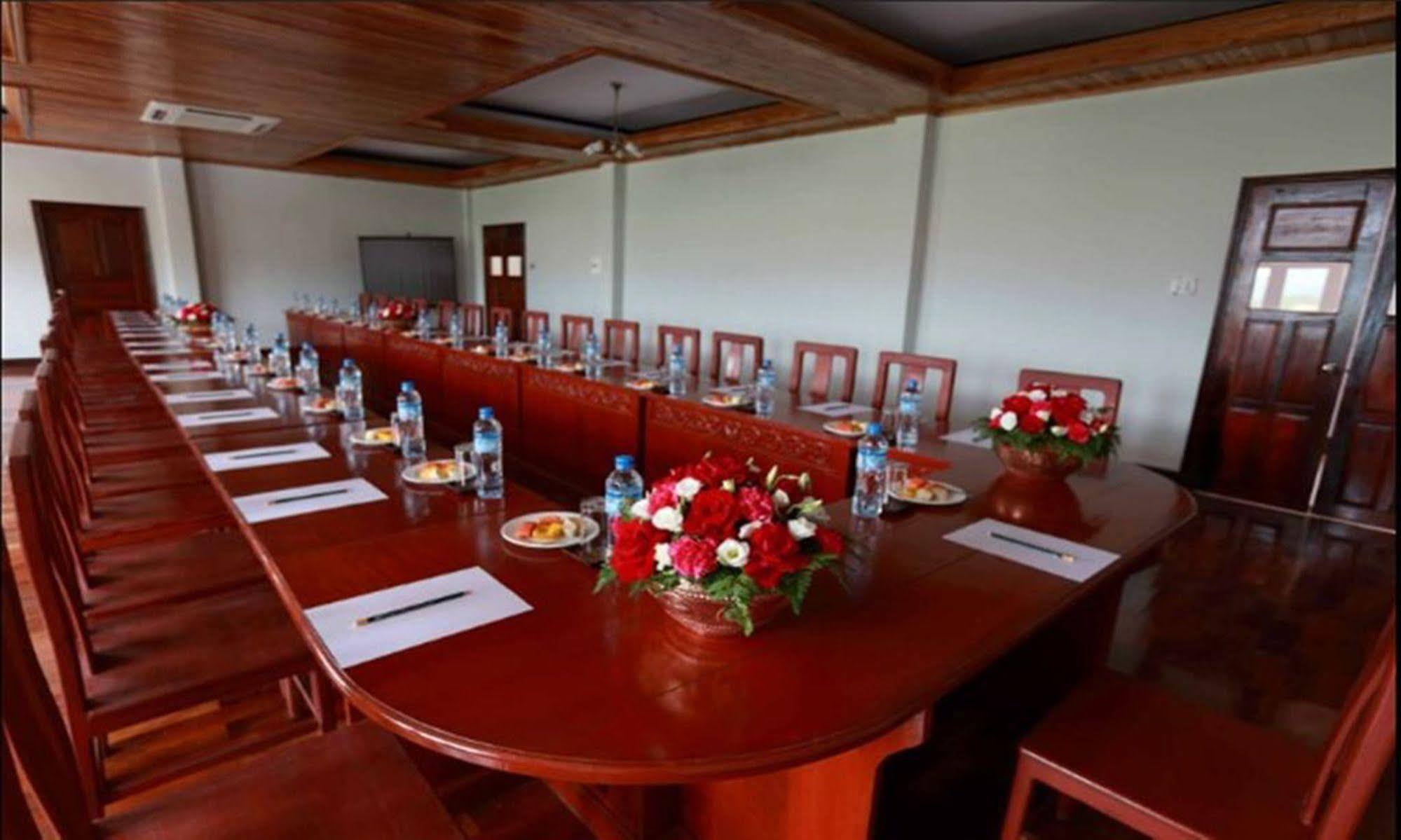 Vansana Luang Prabang Hotel Екстериор снимка