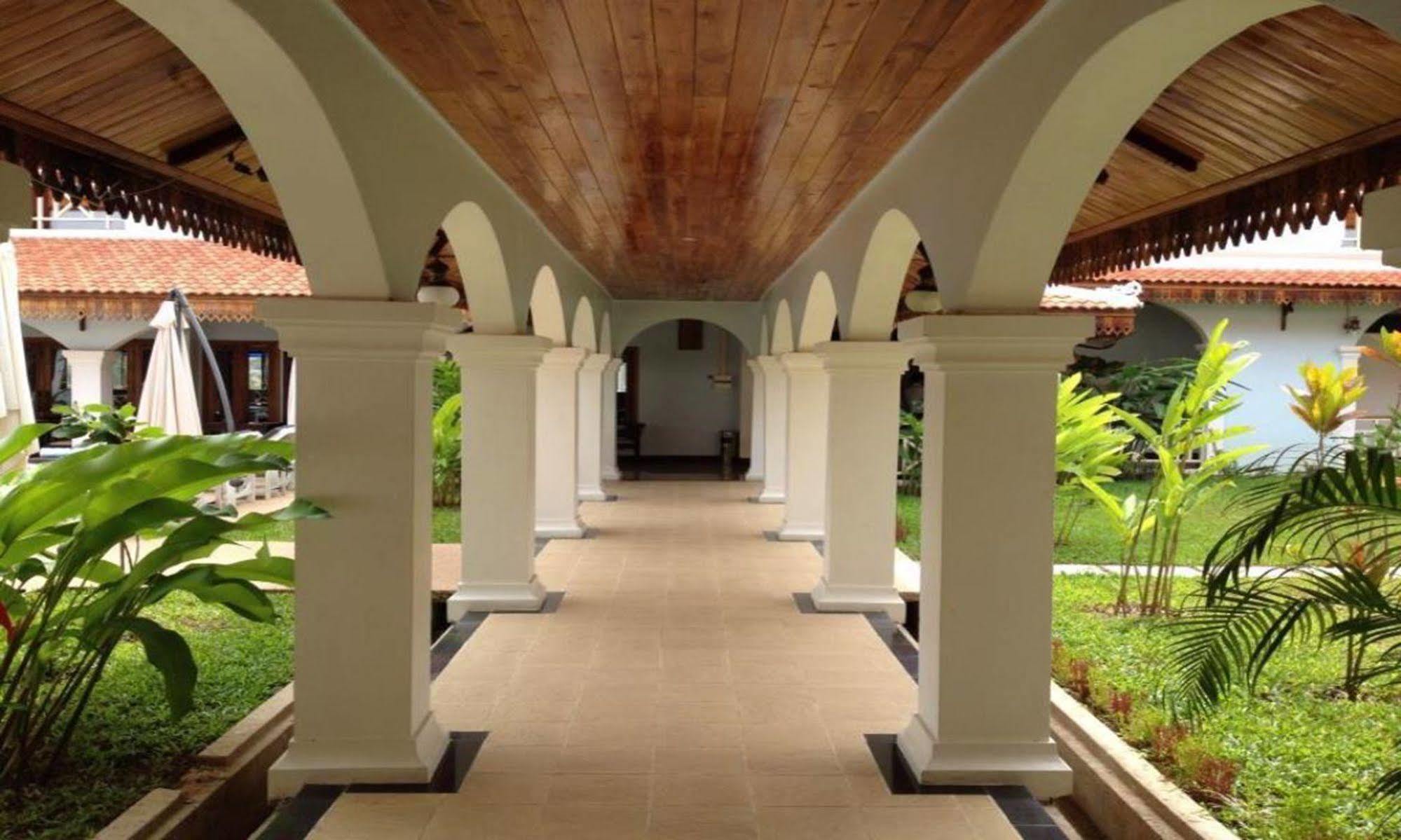 Vansana Luang Prabang Hotel Екстериор снимка