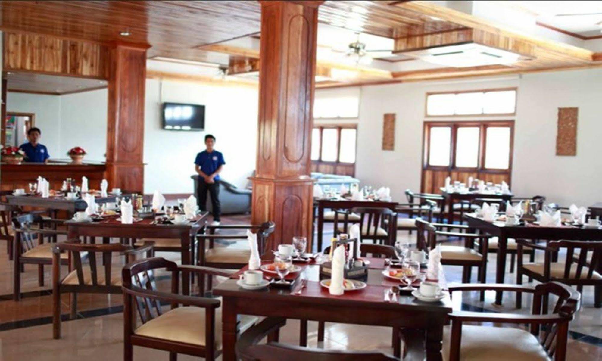 Vansana Luang Prabang Hotel Екстериор снимка